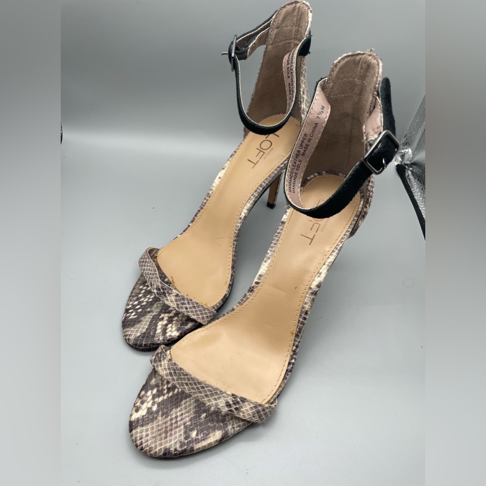 Women’s Loft snake skin open toe high heel shoes. Size 7.5. AC042